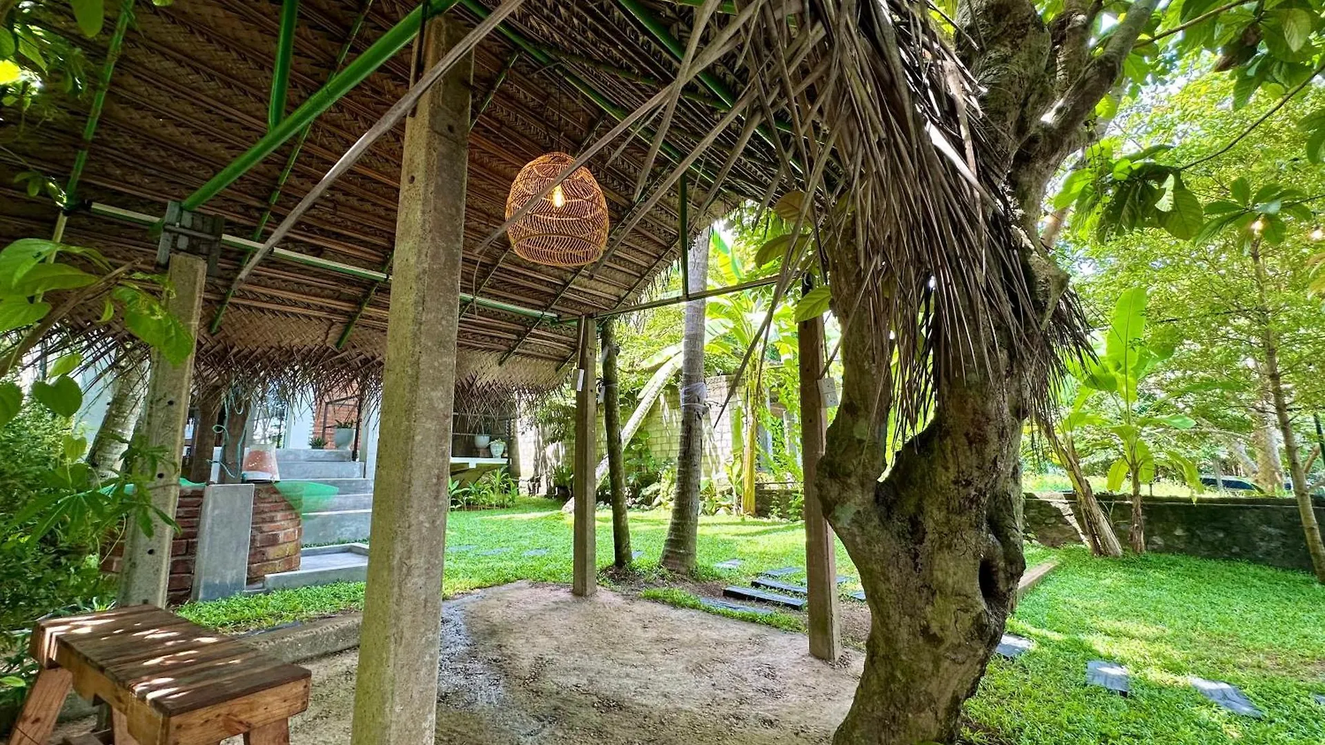 Track Monkey'S Lodge Seeduwa