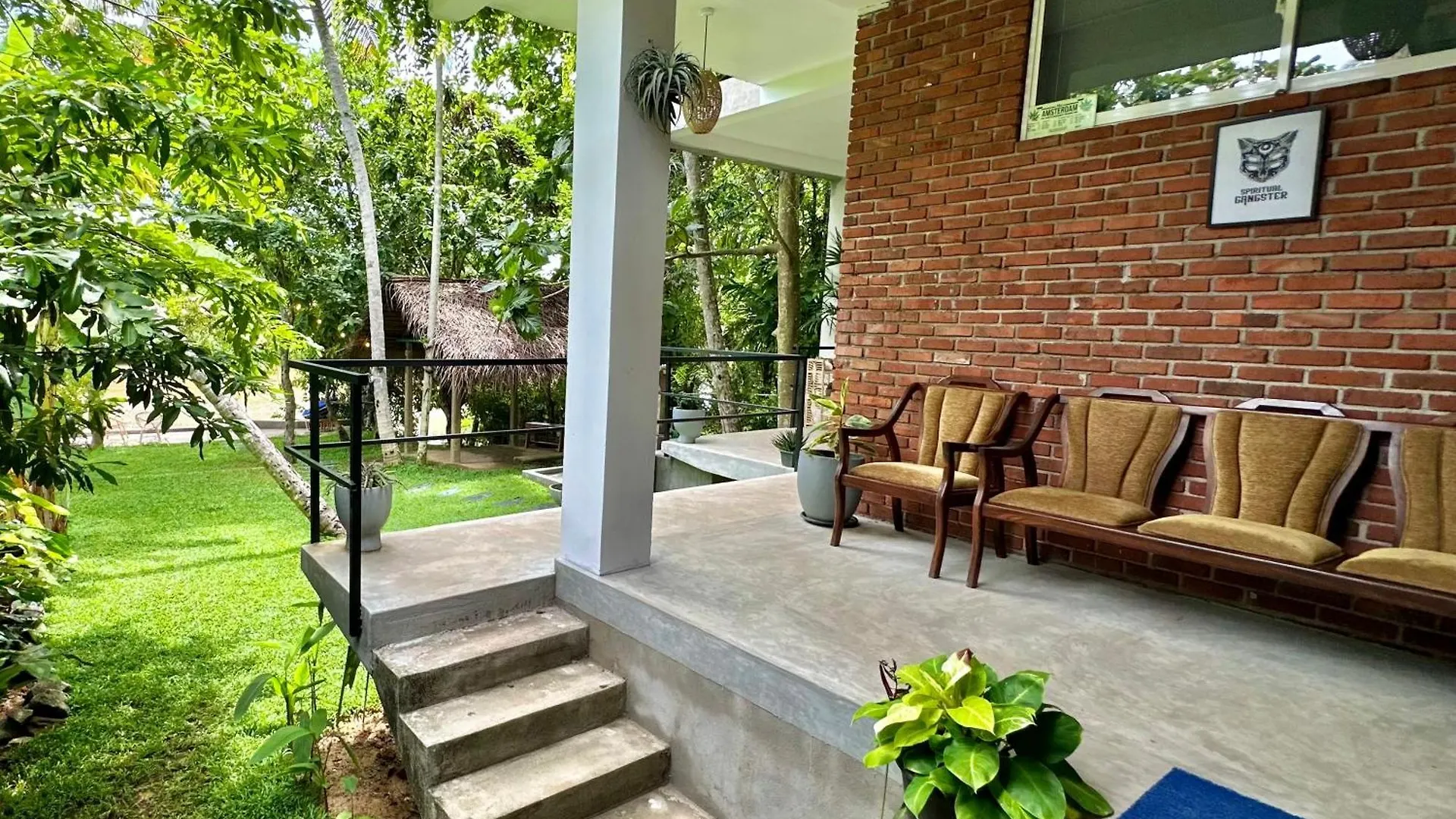 Track Monkey'S Lodge Seeduwa